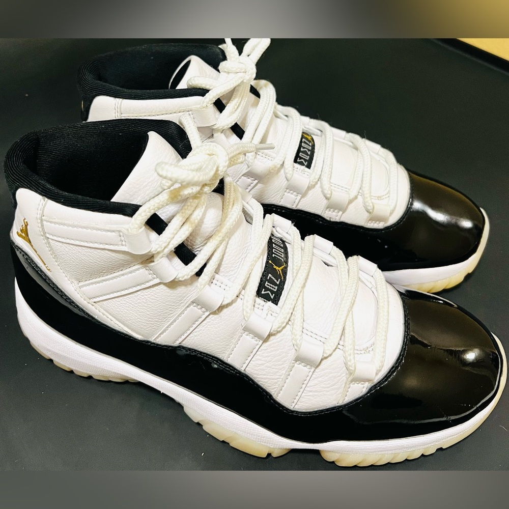 ❌SOLD❌JORDAN 11 RETRO 'GRATITUDE / DEFINING MOMENTS' | SIZE 10